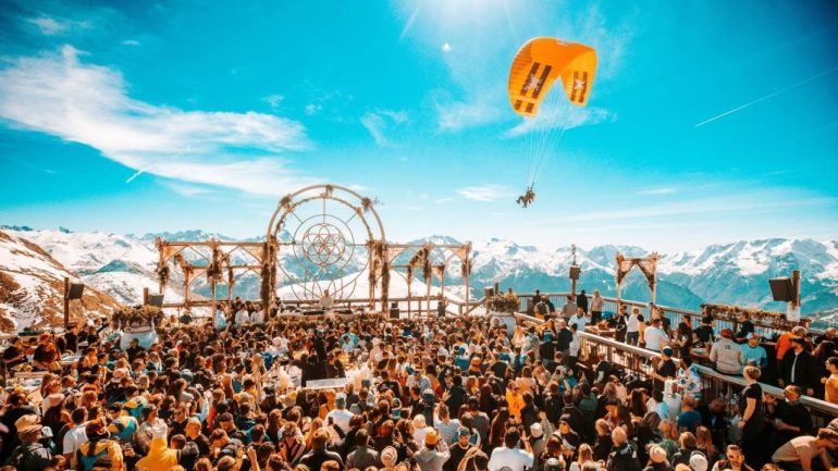 TOMORROWLAND-3-770x433.jpg